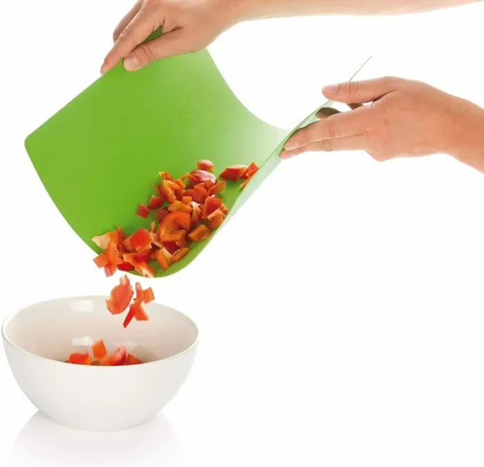 3 x Taglieri Tescoma in plastica fini e flessibili, Misure diverse anti scivolo - immagine 3