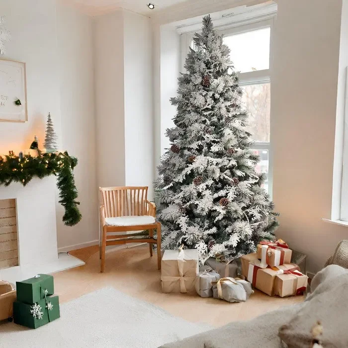 Albero di Natale innevato con pigne – Chamonix - immagine 2