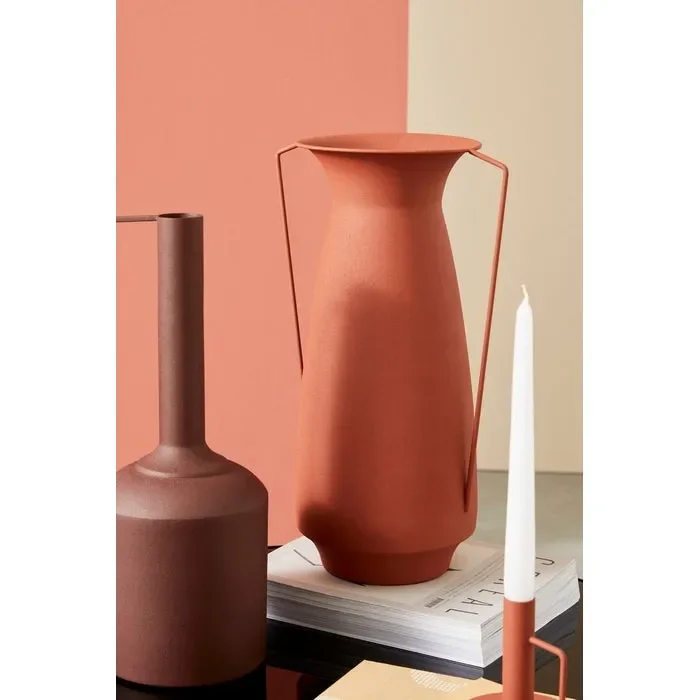 Anfora porta fiori minimal in metallo con 2 manici 42 cm – Pelike - immagine 2