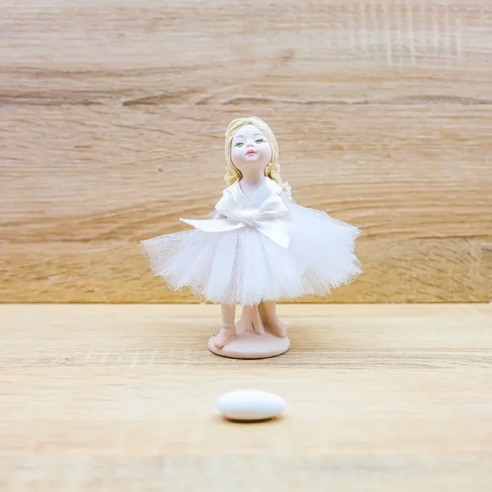 Ballerina con Abito Bianco Averla Bomboniere Online