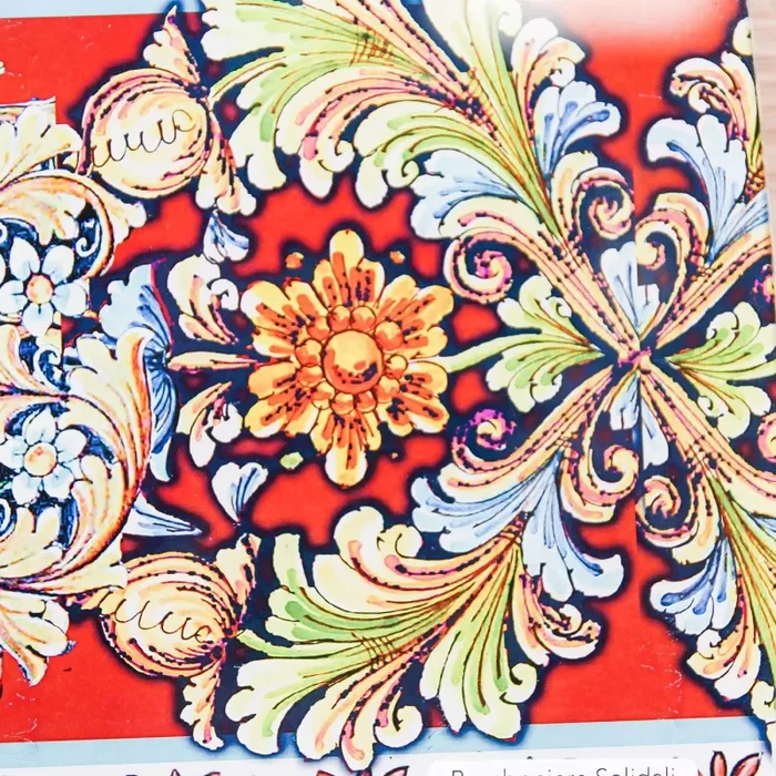 Bilancia Floreale in Rosso Prendimi per Mano Solidale - immagine 2