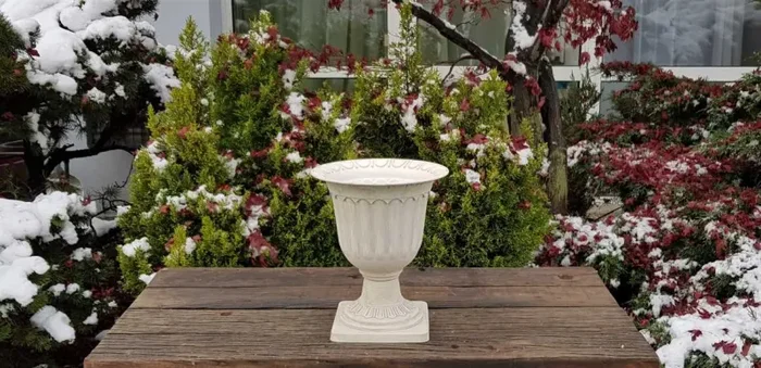 BONTURI CASA HOME DECORATION Urna Poly Classic 20,5 x H 24 Cm Cream