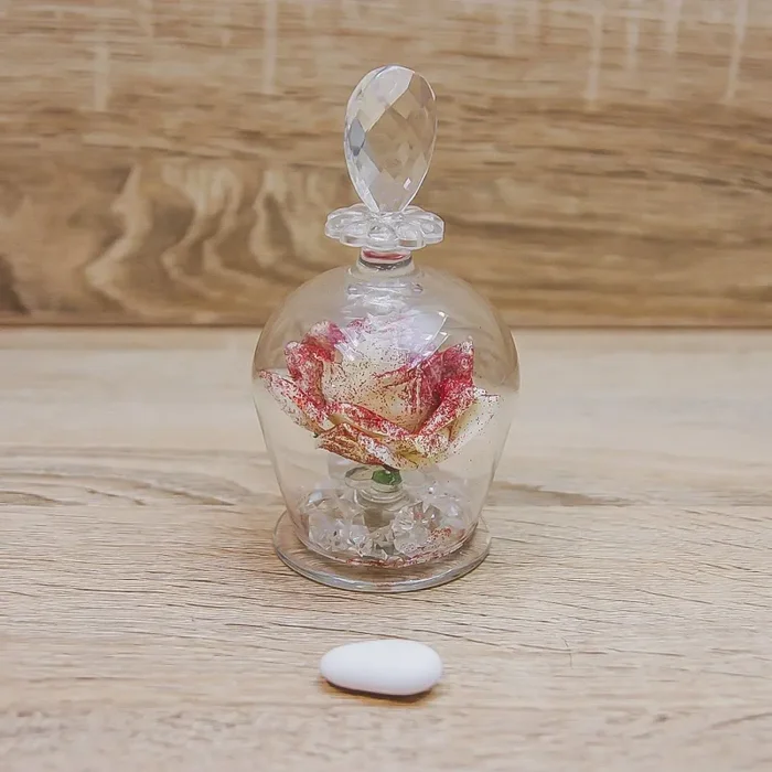 Campana con Rosa Bianca e Glitter Rossi Via Margutta