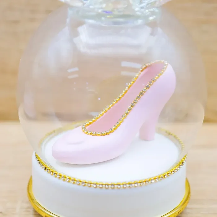 Carillon con Scarpetta Rosa Via Margutta - immagine 2