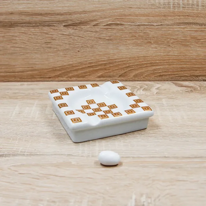 Ceneriera Quadrata Caroline In saldo