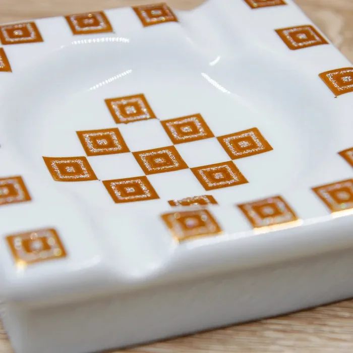 Ceneriera Quadrata Caroline In saldo - immagine 3