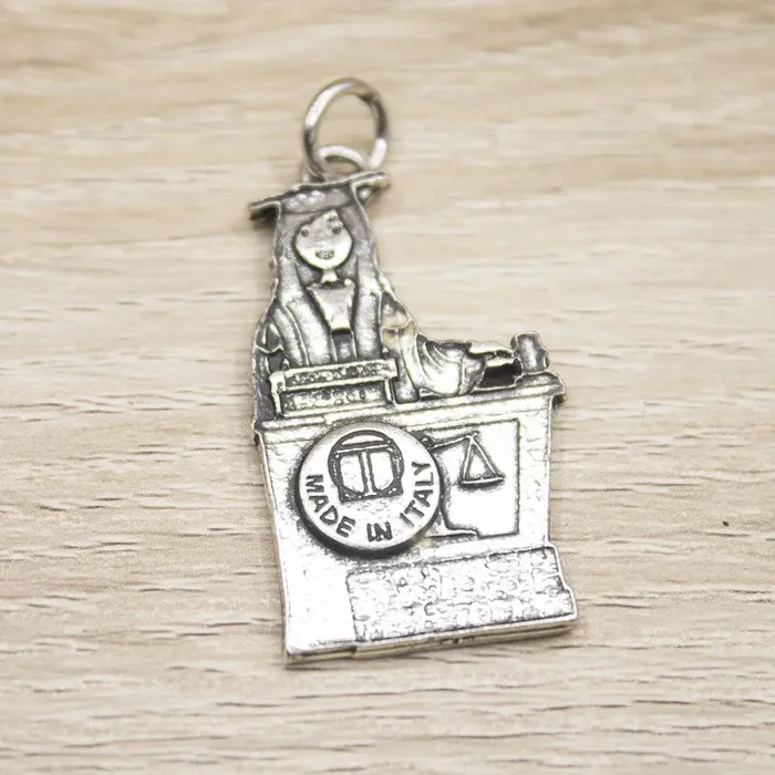 Ciondolo Laurea in Scienze Giuridiche Tabor - immagine 2