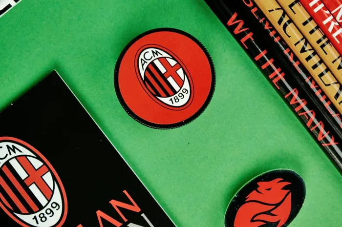 EURO PUBLISHING Milan, Prodotto Ufficiale – Set cancelleria (Composto da 14 Pezzi) - immagine 3