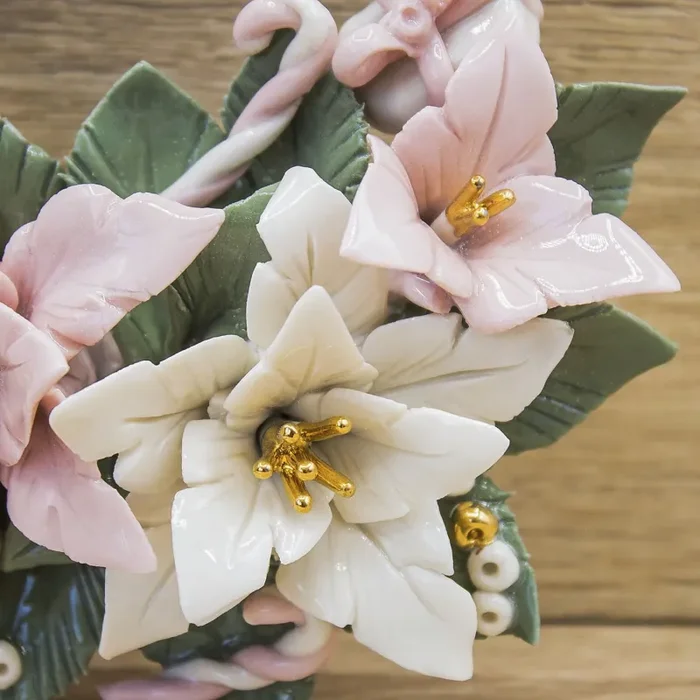 Ghirlanda Grande con Stelle di Natale Rosa Porcellana di Capodimonte Online - immagine 2