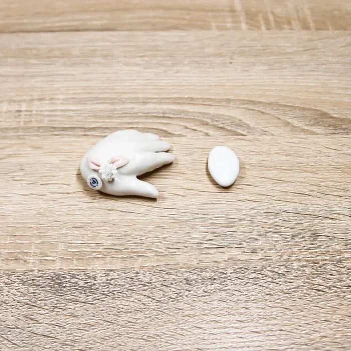 Mano Bimba Porcellana di Capodimonte - immagine 2