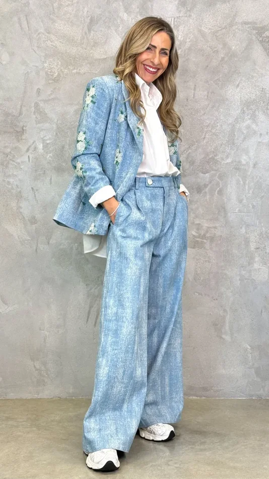 ✨ Outfit Eleganza Casual con un Tocco di Luce ✨ Vendita online