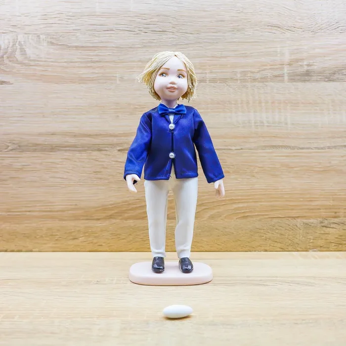 Principe con Abito Blu Averla Bomboniere