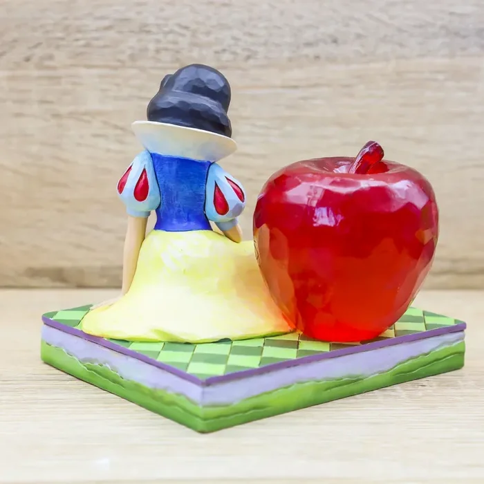Principessa Biancaneve con Mela Disney Traditions Sconti - immagine 3