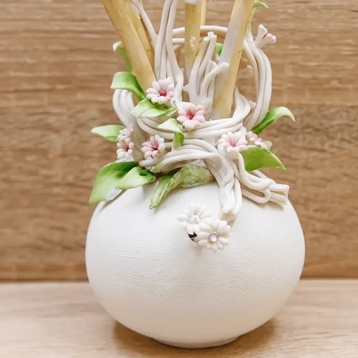 Profumatore Tondo Linea Fiorellini Porcellana di Capodimonte - immagine 3