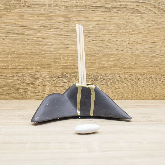 Profumatore Vesuvio Nero e Oro con Pulcinella Bella Napoli Saldi