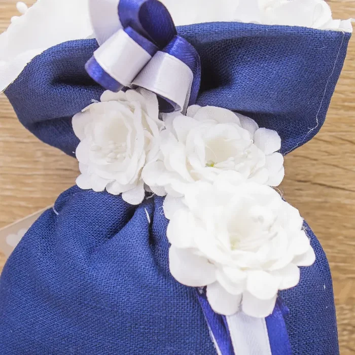 Sacchetto Blu con Fiori e Sali Profumati Francesi La Vie en Rose - immagine 3