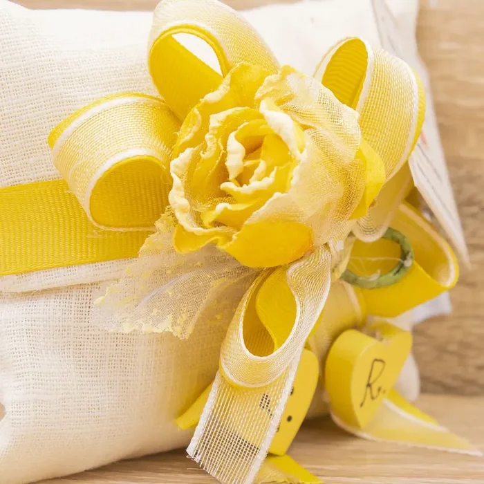 Sacchetto Bustina con Fiore Oro Personalizzato e Sali Profumati Francesi La Vie en Rose - immagine 3