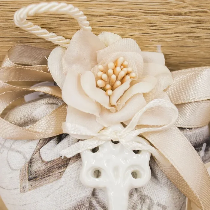 Sacchetto Cuore con Decori, Chiave e Sali Profumati La Vie en Rose - immagine 2