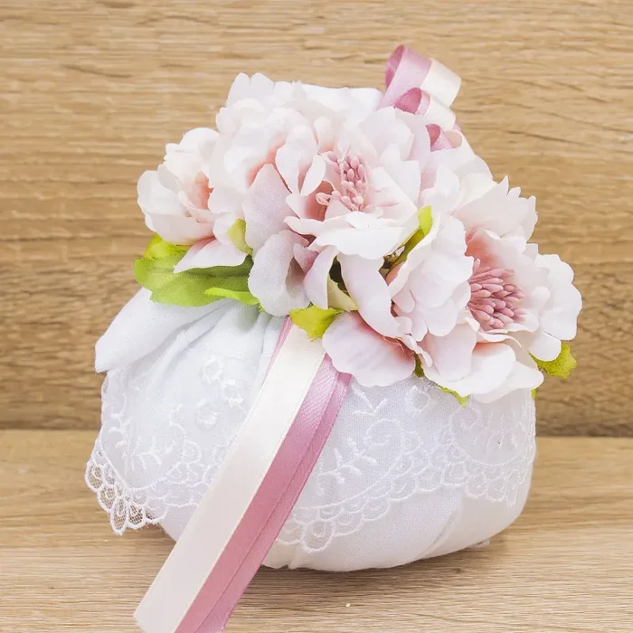 Sacchetto Puffo Bianco con Ricamo e Sali Profumati Francesi La Vie en Rose - immagine 2