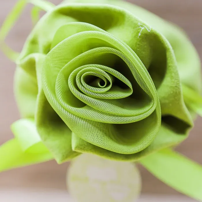 Sacchetto Verde con Rosa Grande “Promessa” Claraluna Online ora - immagine 3