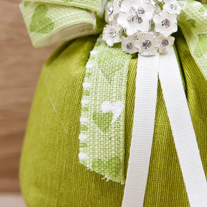 Sacchetto Verde con Spilla Fiorellini Online - immagine 3