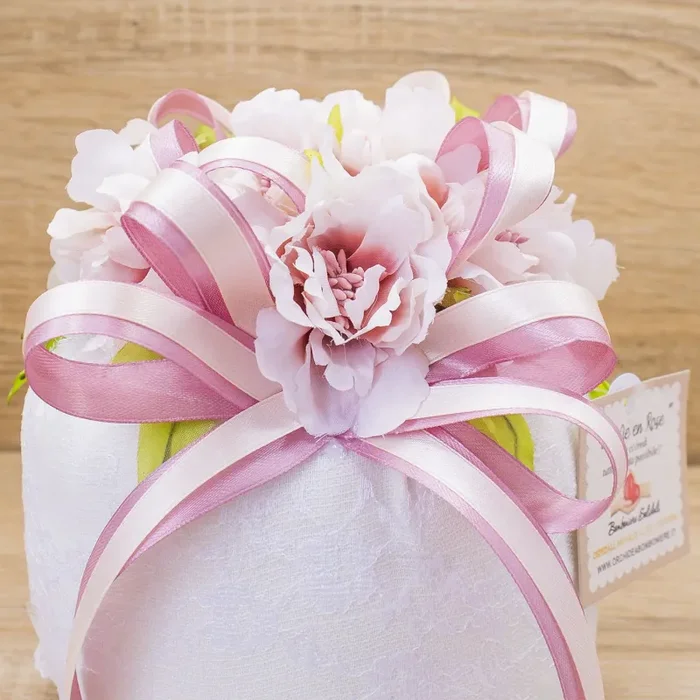 Sacchettone Bianco con Ricamo e Sali Profumati Francesi La Vie en Rose - immagine 2