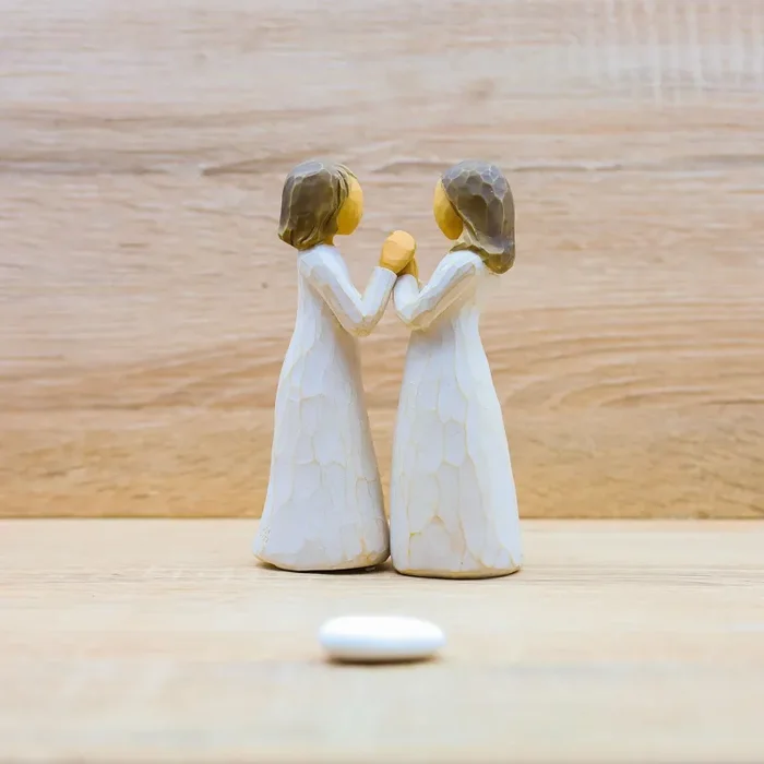 Statuina “Sorelle di Cuore” Willow Tree