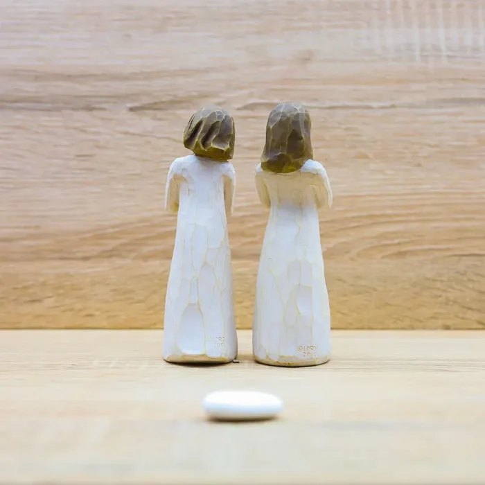Statuina “Sorelle di Cuore” Willow Tree - immagine 3