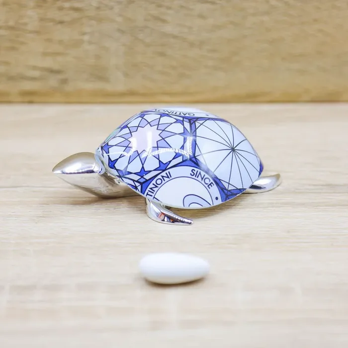 Tartaruga Argento e Corazza con Decori Blu Gattinoni