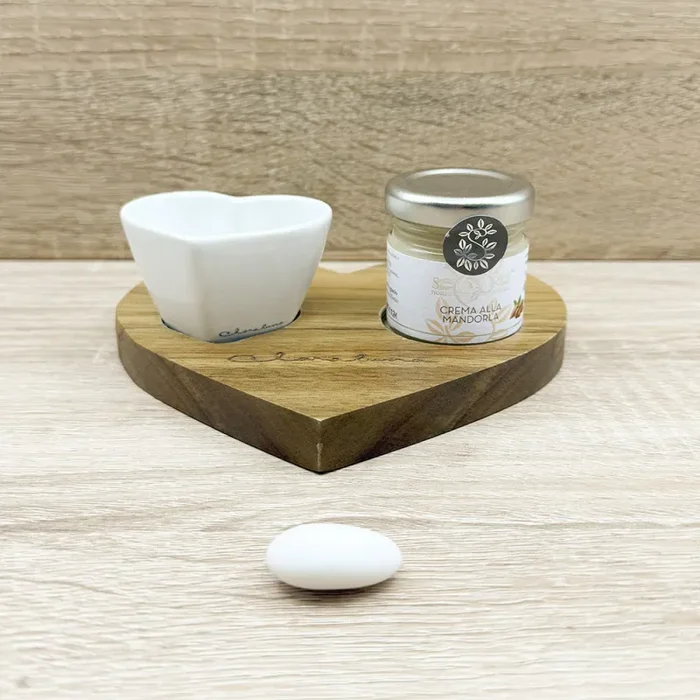 Vassoio con Ciotola Cuore e Crema di Mandorle Claraluna